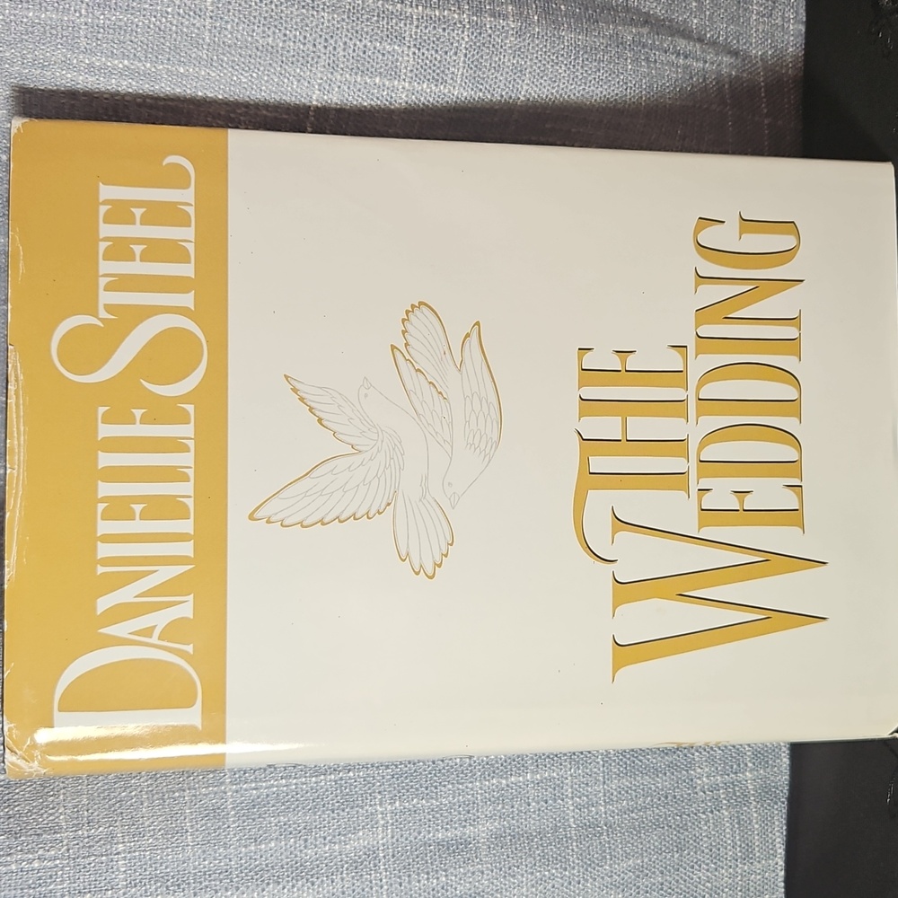 The Wedding Hardcover Book by Danielle Steel